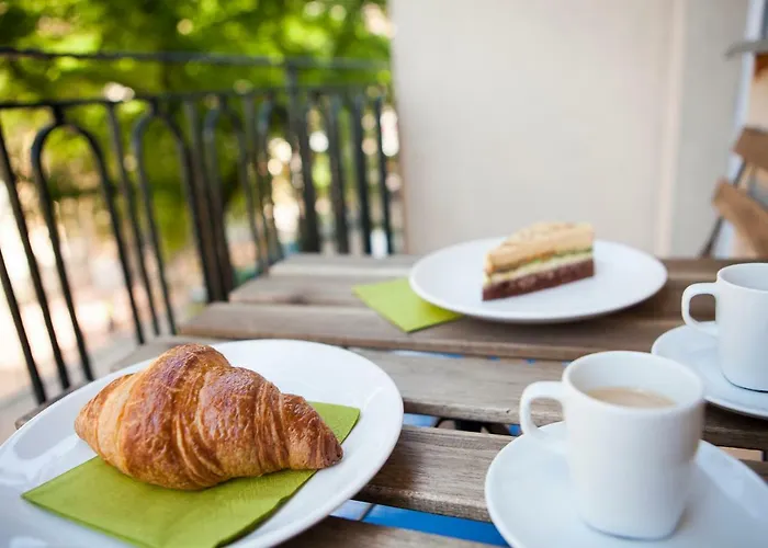 Synagogue View * Budapest