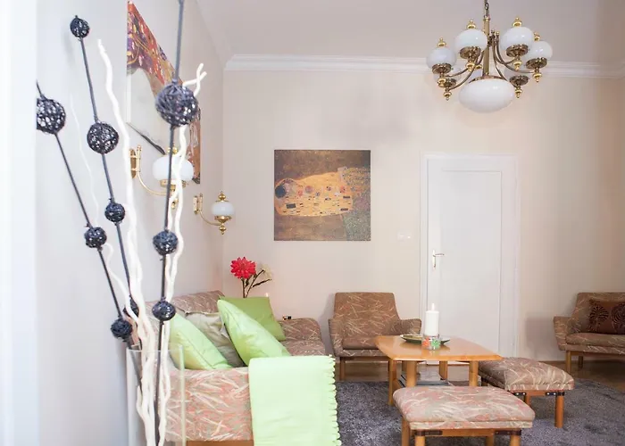 Apartment Synagogue View