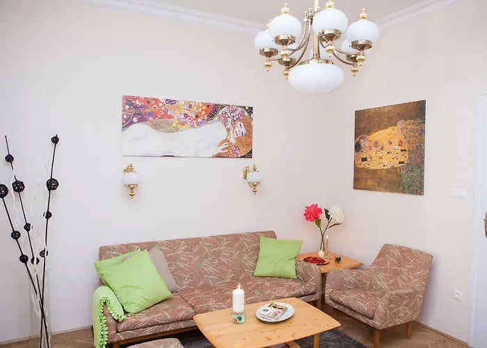 Synagogue View Apartment