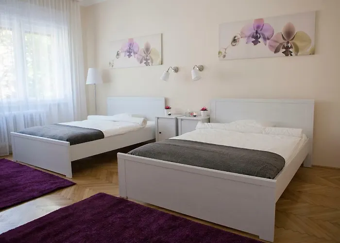 Апартаменты Synagogue View