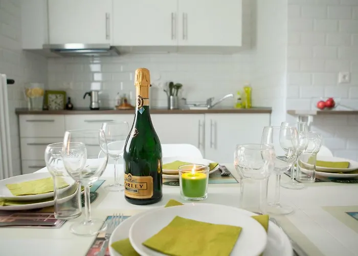 Апартаменты Synagogue View