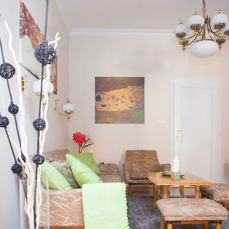 Apartment Synagogue View