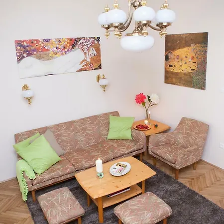 Synagogue View Apartment